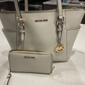Michael Kors Matching Purse and Wallet Set